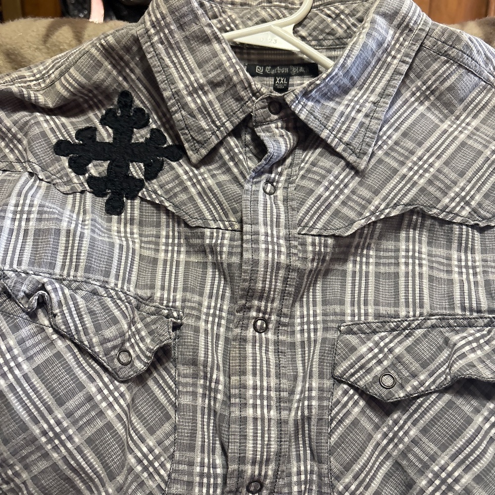 Carbon Black gray plaid snap shirt